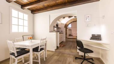 Rental in Rome Trastevere White