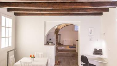 Rental in Rome Trastevere White