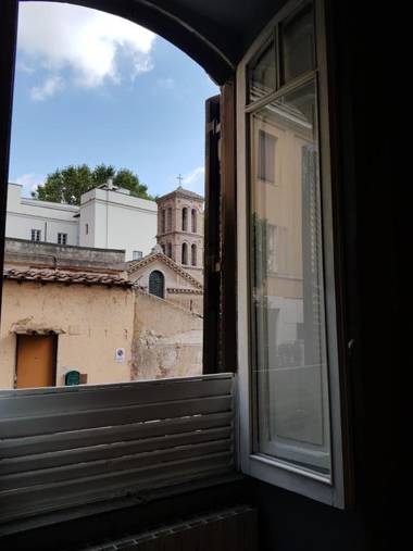 La Roma di Camilla in Trastevere