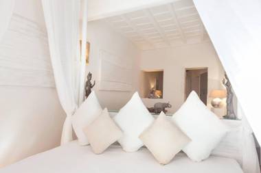 BBHOMEROME - Navona Love Deluxe