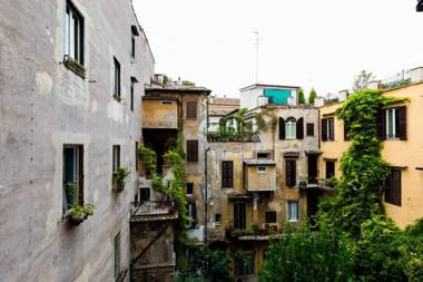 A World Aparts - 105 Pellegrino