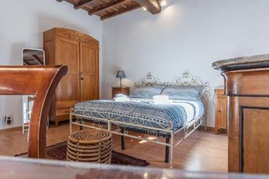 Montecitorio & Pantheon Stylish Flat