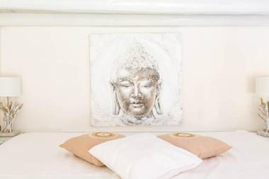 BBHOMEROME - Spanish Step Nest Luxury