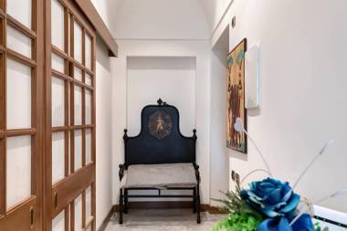 jacuzzi in front of the colosseum