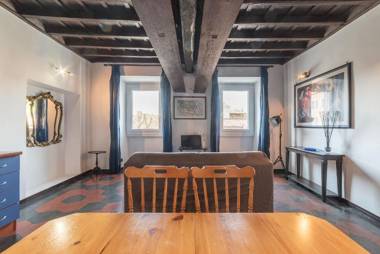 Colosseo & San Clemente Cozy Flat