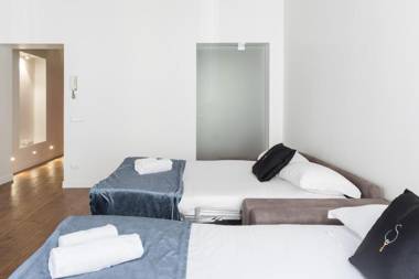 A World Aparts - 104 Frattina