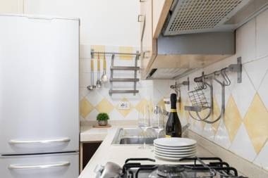 A World Aparts - 23 Artisti