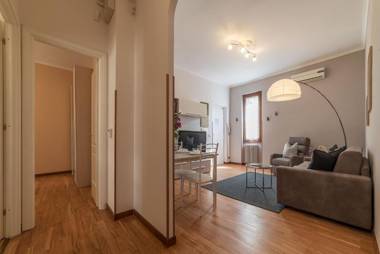 Augustus Suite near Saint Peter