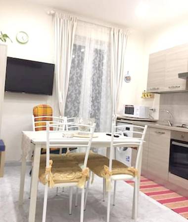 One bedroom appartement with city view terrace and wifi at Roma