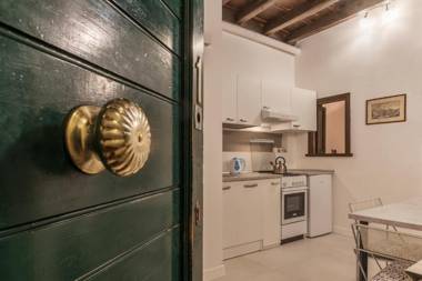 Fori Imperiali Elegant Apartment