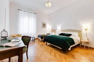 Spanish Steps Family Home by TreasureRome