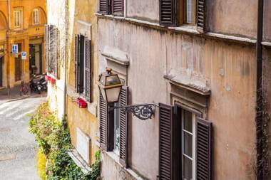 Central Monserrato House with Balcony