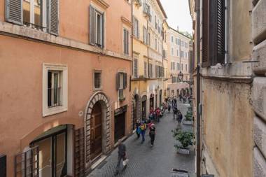 A peaceful retreat 2 minutes from Piazza Navona - FromHometoRome
