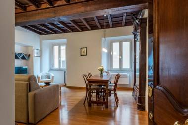 Tucked away and quiet by Piazza Navona - A/C Wifi Elevator