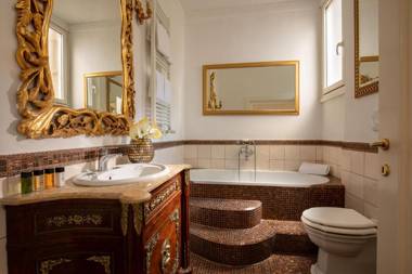 Condotti Corner Apartment Piazza di Spagna