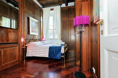Pantheon Family Romantic Suite