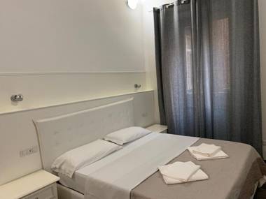 Golden Nice Apartment