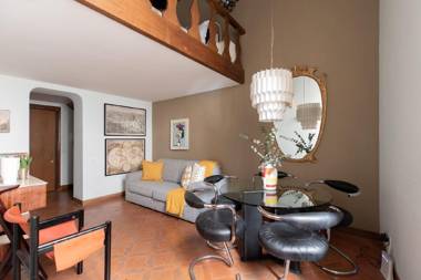 Innovative Pantheon House