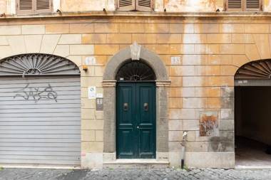 Innovative Pantheon House