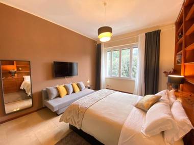 Popolo and Villa Borghese Deco Apartment