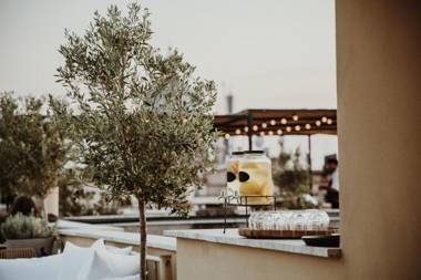 The Vista Rooms & Terrace