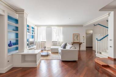 iFlat Margutta Colors on Canvas Apartment