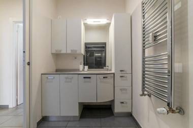 Porta Pia & Villa Torlonia Apartment with Balcony