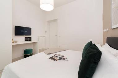 White Flat Santa Croce