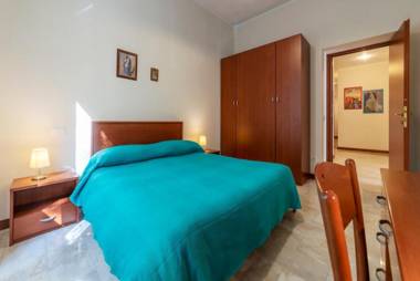 Piazza Re di Roma Apartment