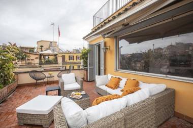 ROMAC - Condotti Penthouse in the Spanish Steps area