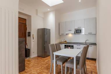 Rione Prati Elegant Apartment with Balcony