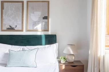 iFlat Trevi Fountain at your feet