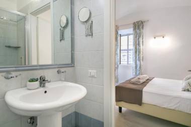 White Candia Guesthouse