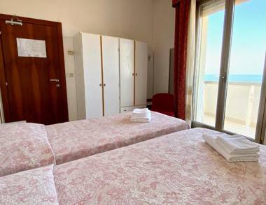 Hotel Columbia Frontemare