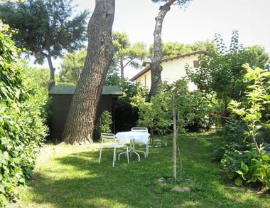 Bed And Breakfast 22 Garibaldi Home