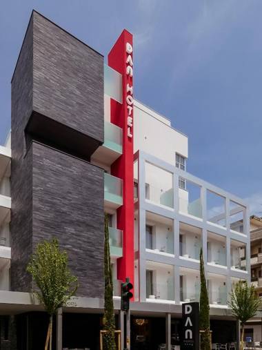 Dan Hotel