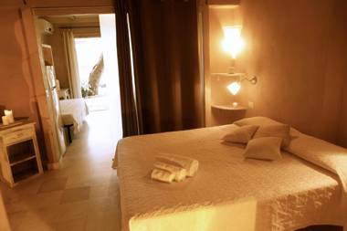 Baia de Bahas Residence