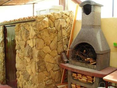 4 bedrooms appartement with sea view enclosed garden and wifi at Lido Rossello