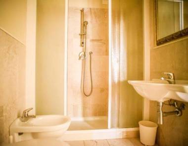 Dante Ravenna Apartments