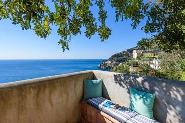 Pagliarulo Complex by AMALFIVACATION