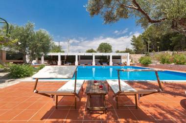 Masseria Colosso by BarbarHouse