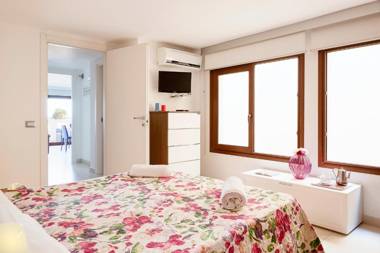 Aura CaseSicule only for Sea View Lovers Modern Style Apartment in City Center Wi-Fi