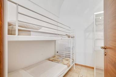 Tiny House 21 Bright Aparment