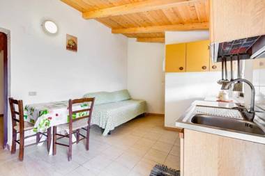 One bedroom appartement at Pisciotta 200 m away from the beach with furnished terrace