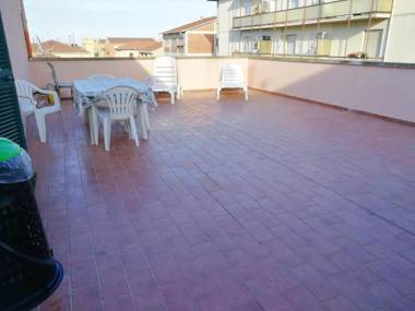 2 bedrooms appartement with furnished terrace at Piombino
