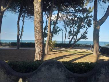 Room in BB - Quadruple room a stones throw from the sea - Ideal for a relaxing holiday