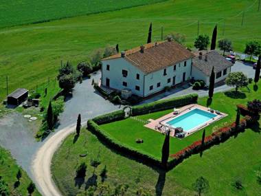 Authentic farmhouse in the Val D'Orcia with pool and stunning views