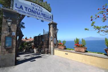 Hotel La Tonnarella