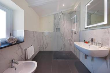 Palazzo Tritone & Abagnale