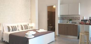 La Playa Apartments